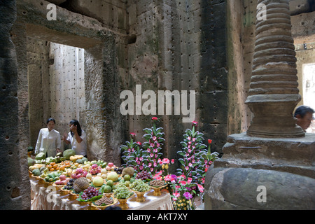 Khmer Leute Vorbereitung fest für den König, Preah Khan, Angkor, Kambodscha Stockfoto