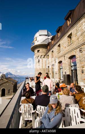 Kulmhotel Restaurant das höchstgelegene Hotel der Schweizer Alpen 3100 m am Gornergrat Zermatt Wallis Schweiz Stockfoto