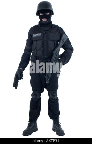 ein SWAT-Polizist in voller Uniform mit Helm und mp5 Maschinengewehr Stockfoto