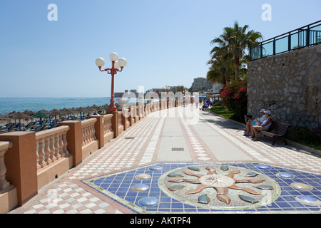 Direkt am Meer Promenade, Benalmadena, Costa Del Sol, Andalusien, Spanien Stockfoto