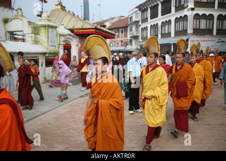 Im Tempel Boudanath Stupa sind Mönche ihren Gott anzubeten. Stockfoto