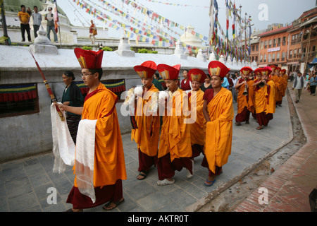 Im Tempel Boudanath Stupa sind Mönche ihren Gott anzubeten. Stockfoto
