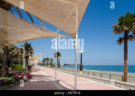 Strandpromenade, Estepona, Costa Del Sol, Andalusien, Spanien Stockfoto