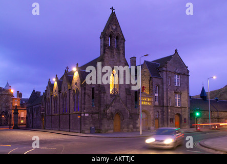 Abenddämmerung Schuss von The Queens Gallery Palace of Holyroodhouse, Holyrood Palace, Edinburgh Stockfoto