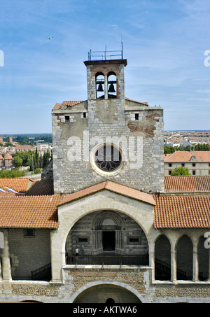 Perpignan Frankreich, Denkmal Katalonien Architektur "Palais des Rois de Majorgue" "Palast der Könige von Mallorca" Detail Top Stockfoto