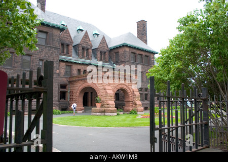 James J. Hill House aus rotem Sandstein Herrenhaus am Summit Ave. Er baute die Great Northern Railroad. St Paul Minnesota MN USA Stockfoto