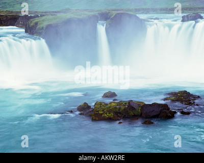 GODAFOSS oder FALL der Götter mächtig Wasserfall auf dem Skjalfandafljot Fluss Europas Godafoss Island Stockfoto