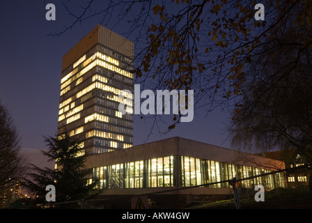 Nacht-Foto der Arts Tower Universität von Sheffield Western Bank Sheffield South Yorkshire UK Stockfoto