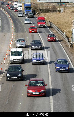 Starken Verkehr auf der Autobahn m6 Fahrt durch einen gegenläufigen System in Großbritannien Stockfoto