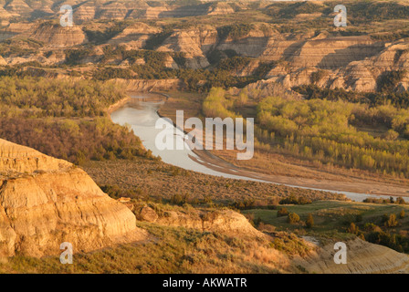 Little Missouri River und in der North Unit von Theodore Roosevelt Nationalpark North Dakota badlands Stockfoto