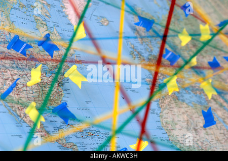 Netzwerk mit Stiften, Nahaufnahme Stockfoto
