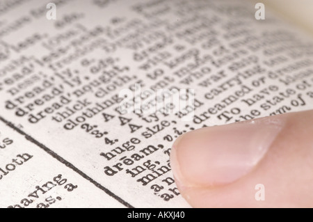 Ein Fingerzeig auf die Definition von Erfolg in einem Wörterbuch. Stockfoto