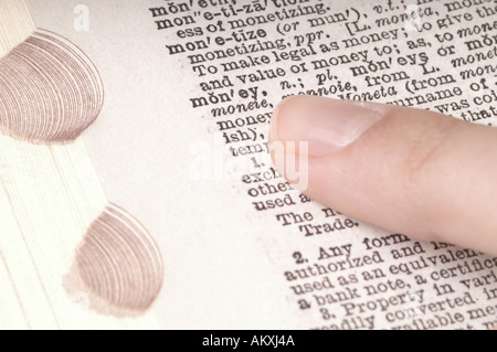 Ein Fingerzeig auf die Definition von Erfolg in einem Wörterbuch. Stockfoto