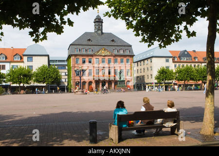 Das Neustädter Rathaus am Marktplatz in Hanau, Hessen, Deutschland ...
