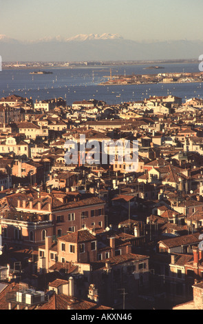 Venedig-Blick über die Stadt vom Campanile di San Marco. 2005. Stockfoto