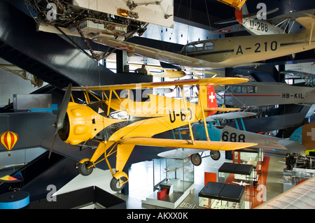 Alte Flugzeuge im Verkehrshaus der Schweiz, Luzern, Kanton Luzern, Schweiz Stockfoto