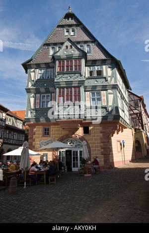 Die Taverne "Zum Riesen", älteste Taverne in Deutschland, Altstadt, Fachwerk Häuser, Miltenberg, Bayern, Deutschland Stockfoto