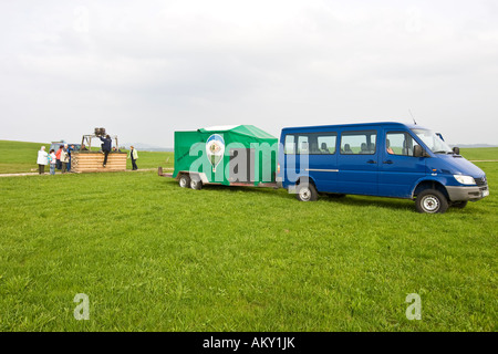 Aufbau, Vorbereitung für eine Fahrt in einem Heißluftballon, obere Allgäu, Bayern, Deutschland Stockfoto