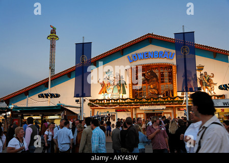 Loewenbraeu Zelt, Oktoberfest, Münchner Bier Festival, Bayern, Deutschland Stockfoto