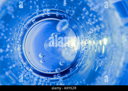 Wasser in Glas, Nahaufnahme Stockfoto