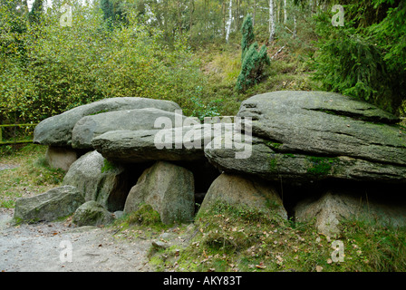 Die sieben Stein Häuser Sieben Steinhaeuser eine Gruppe von Dolmes in Lueneburg Heath in den Truppenübungsplatz Bergen-Hohne NATO niedriger Stockfoto