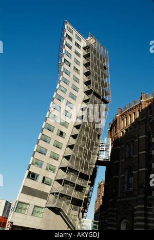 Wohnsiedlung und Business-Center, Gasometer mit Schild Anhang, Wien, Österreich Stockfoto