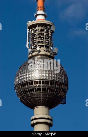 Globus auf den Fernsehturm, Berlin, Deutschland Stockfoto