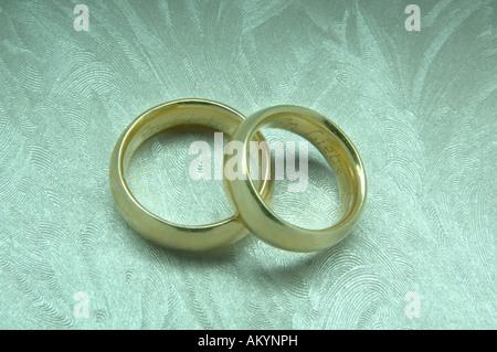 Goldene Hochzeit Ringe Stockfoto