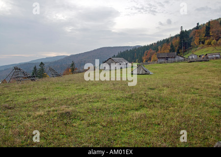 Herbst im Gebirge Gehöft Stockfoto