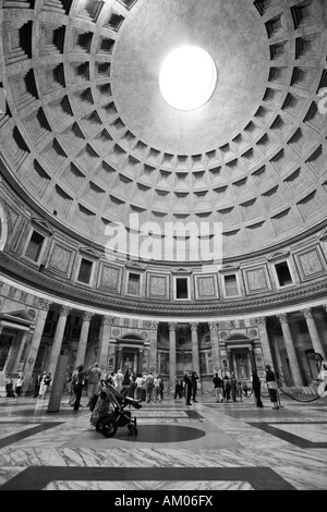 In das Pantheon in Rom Stockfoto