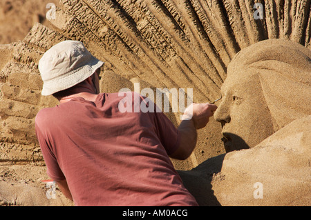 Sand Bildhauer arbeitet an der Krippe, Las Canteras Strand, Gran Canaria, Kanarische Inseln, Spanien, Europa Stockfoto