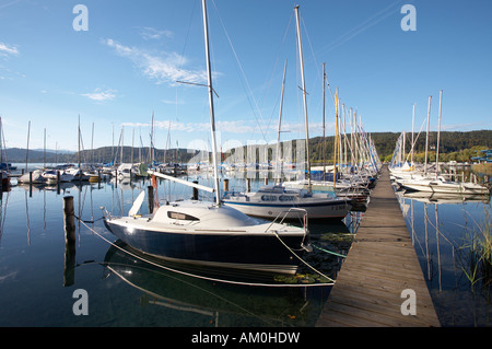 Marina in der Nähe von Maria Loretto, Klagenfurt, Wörthersee, Kärnten, Österreich Stockfoto