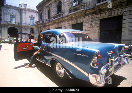 Schöne klassische Chevrolet von Hand gefertigt und vor Ort bearbeitet Teile wiederhergestellt. Stockfoto