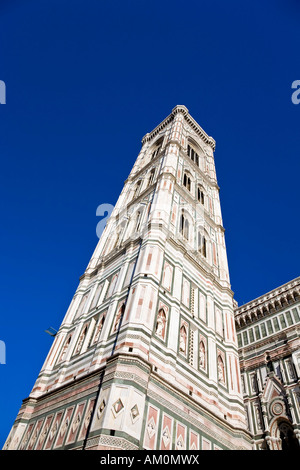 Giottos Glockenturm mit der Santa Maria del Fiore-Florenz-Toskana-Italien Stockfoto
