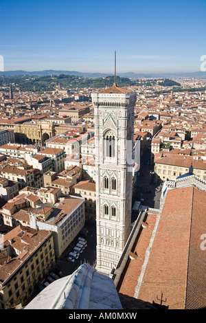 Giottos Glockenturm mit der Santa Maria del Fiore-Florenz-Toskana-Italien Stockfoto