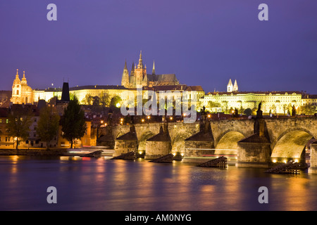 Pragerburg und Charles Brücke Hradschin Prag Tschechien Stockfoto