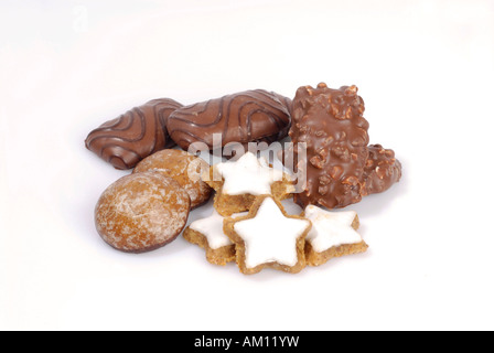 Sternförmige Zimt Kekse und Schokolade Lebkuchen Stockfoto