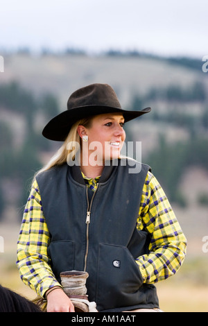 Cowgirl auf Pferd, Oregon, USA Stockfoto