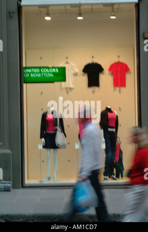 Modische Schaufenster in Florenz Italien Stockfoto