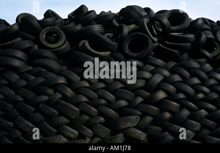 Detail eines Reifens Berges geschätzt, um 750 000 entsorgt Altreifen UK Stockfoto