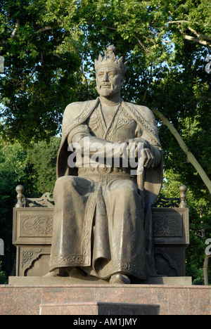 Denkmal-Statue sitzend Timur Tamerlan Samarkand Uzbekistan Stockfoto