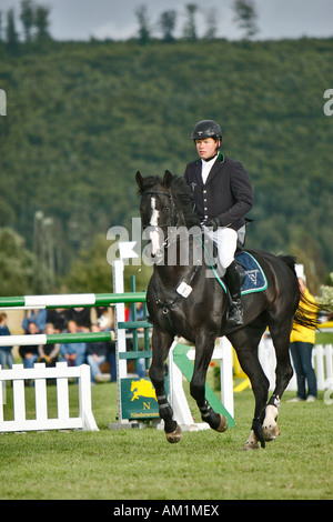 Springreiter Lars Nieberg, Doppel-Olympiasieger und Emilio, Niederweimar, Deutschland Stockfoto