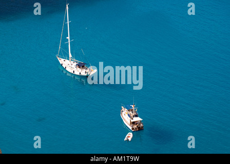 Segelschiffe in einer Bucht, Mallorca, Balearen, Spanien Stockfoto