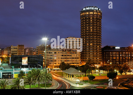 AC Hotel Parque de Santa Catalina, Blick vom Einkaufszentrum El Muelle, Las Palmas de Gran Canaria, Spanien Stockfoto