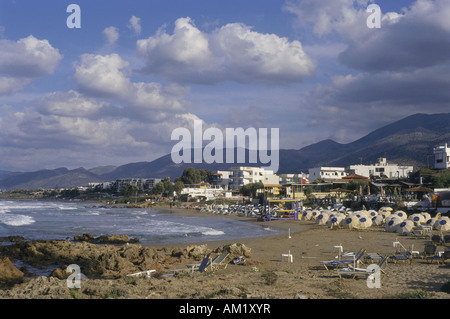 Geographie / Reisen, Griechenland, Kreta, Stalis Bucht mit Strand-Restaurant, Europa, Strände, Meer, Küste, Ufer, Stockfoto