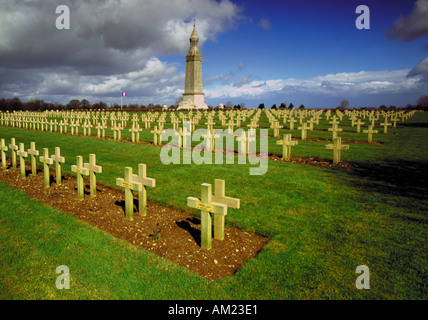 Frankreich Nord Picardie Pas de Calais 1ww Krieg Denkmal Notre-Dame de Loirette Hügel in der Nähe von arras Stockfoto