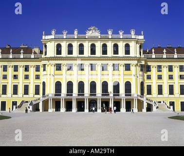 Geographie/Reisen, Österreich, Wien, Burgen, Schloss Schönbrunn, Außenansicht, Baujahr: 1692 - 1713, Architekt: Johann Bernhard Fischer von Erlach, Additional-Rights - Clearance-Info - Not-Available Stockfoto