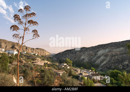 Das Bergdorf von Los Molinos del Rio Aguas, in der Nähe von Sorbas und Mojacar, Almeria, Andalusien, Spanien Stockfoto