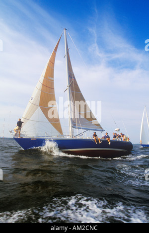 Midshipmen U S Naval Academy üben Segeln in der Chesapeake Bay in der Nähe von Annapolis, Maryland Stockfoto