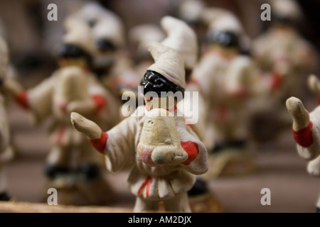 Terra Cotta-Miniatur-Figuren der Bäcker, handgefertigt in Neapel, Italien Stockfoto